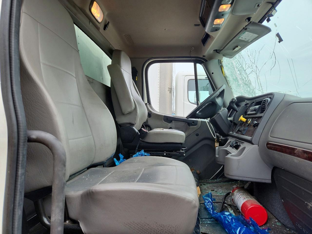 2023 Freigliner 2023 Freightliner Business Class M2 BOX Truck