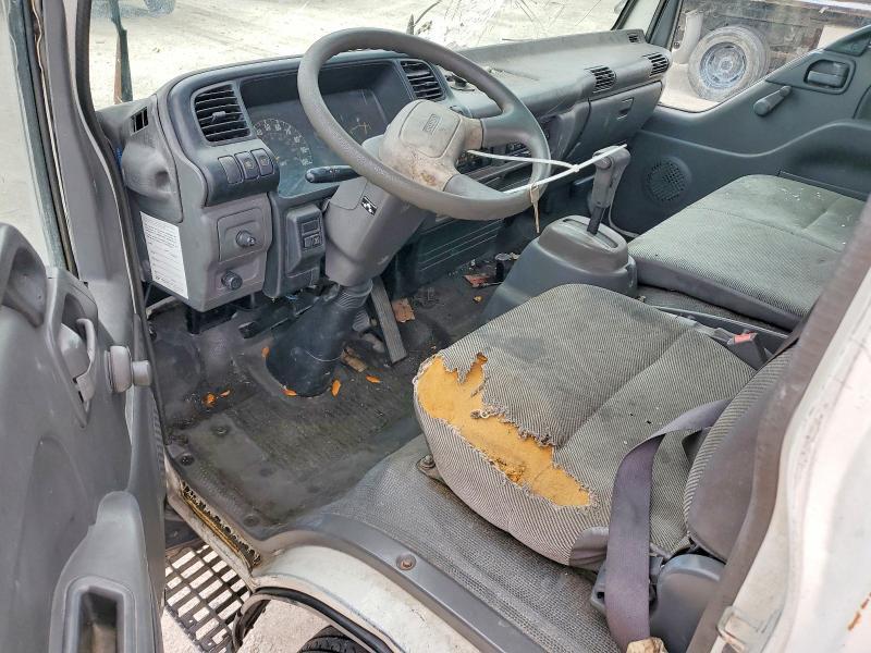 2003 Isuzu NPR-HD BOX Truck