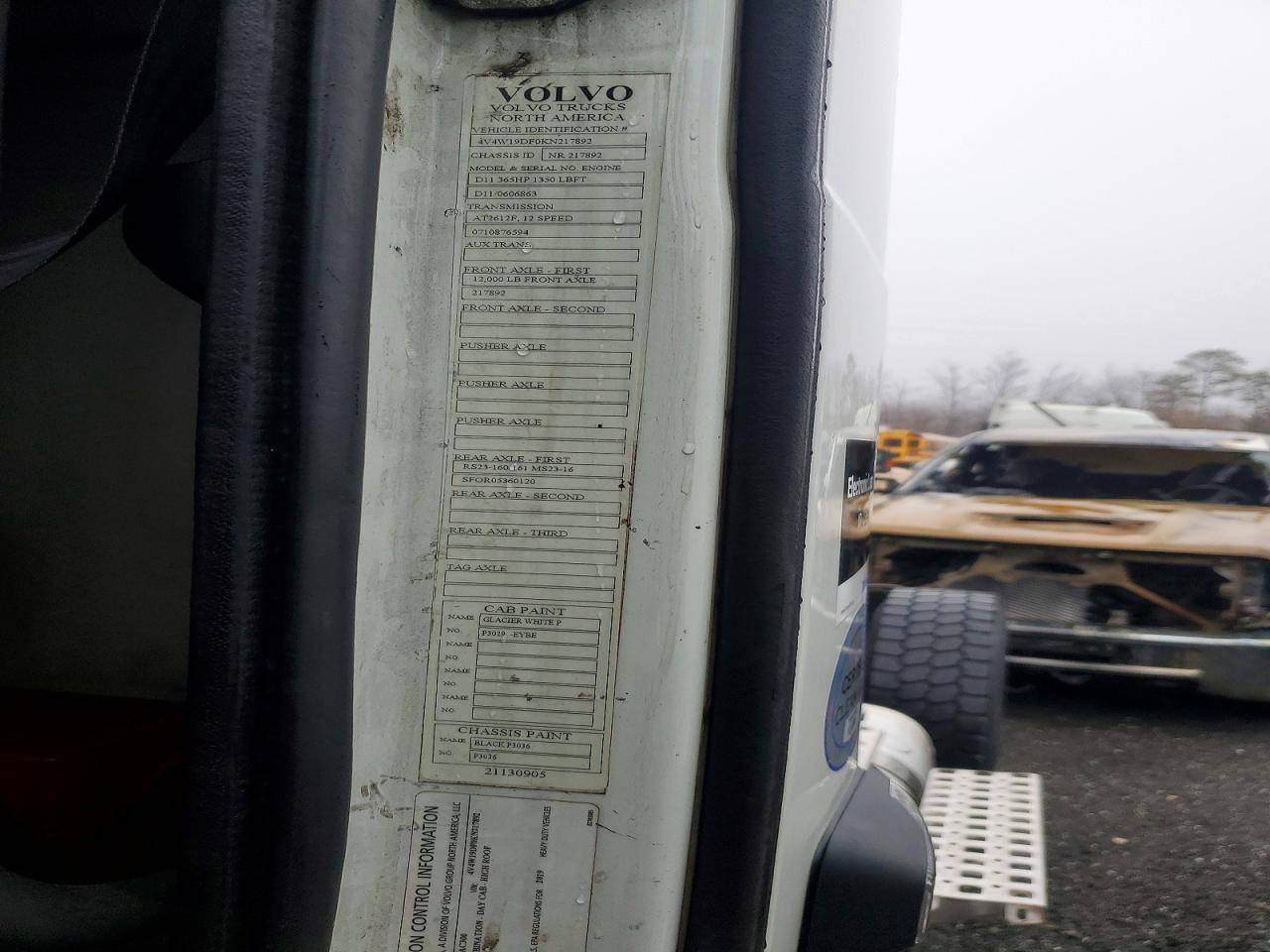 2019 Volvo VNR Semi Truck