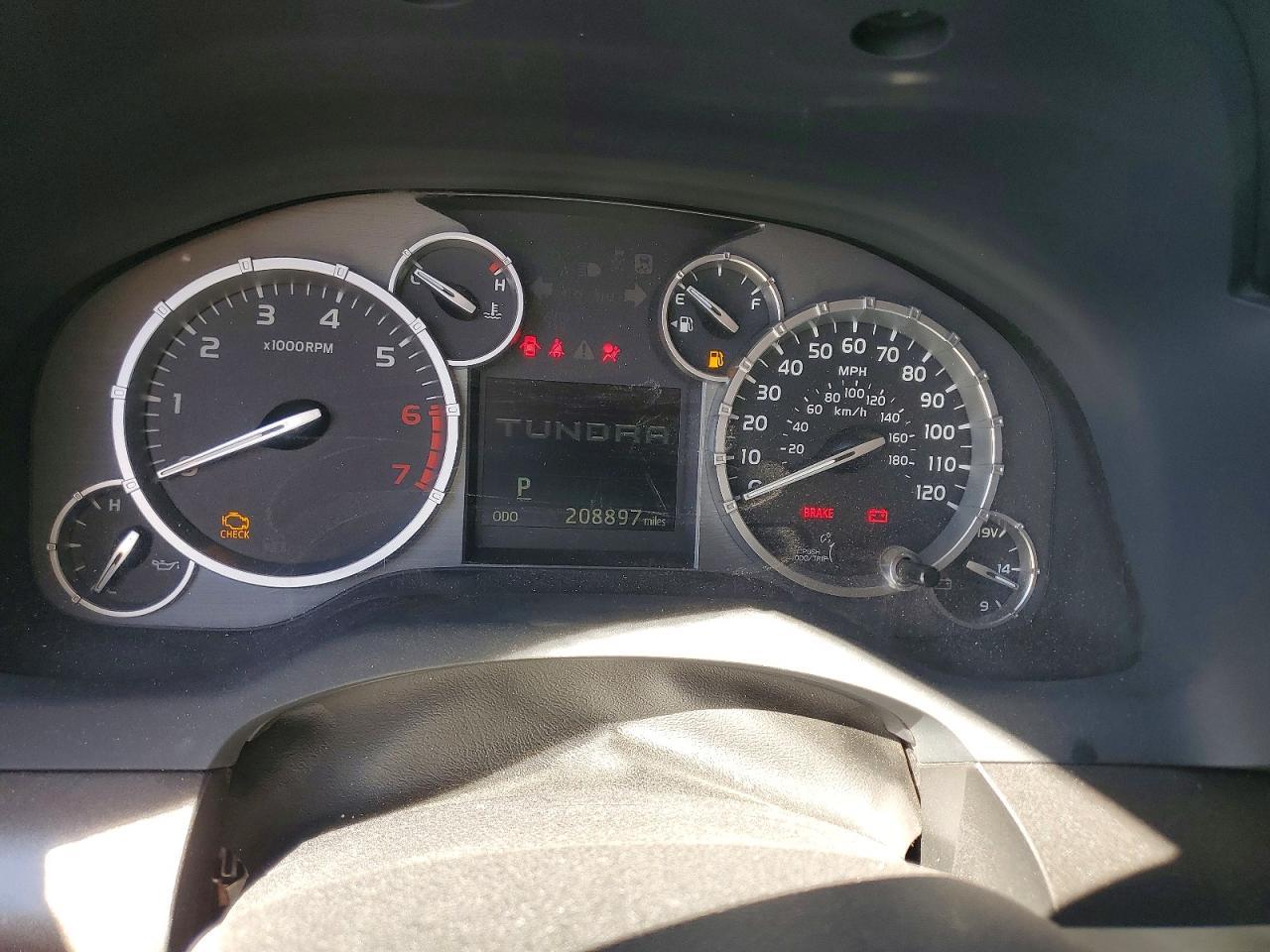 2014 Toyota Tundra SR5