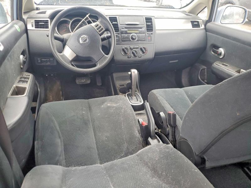 2010 Nissan Versa 1.8 s