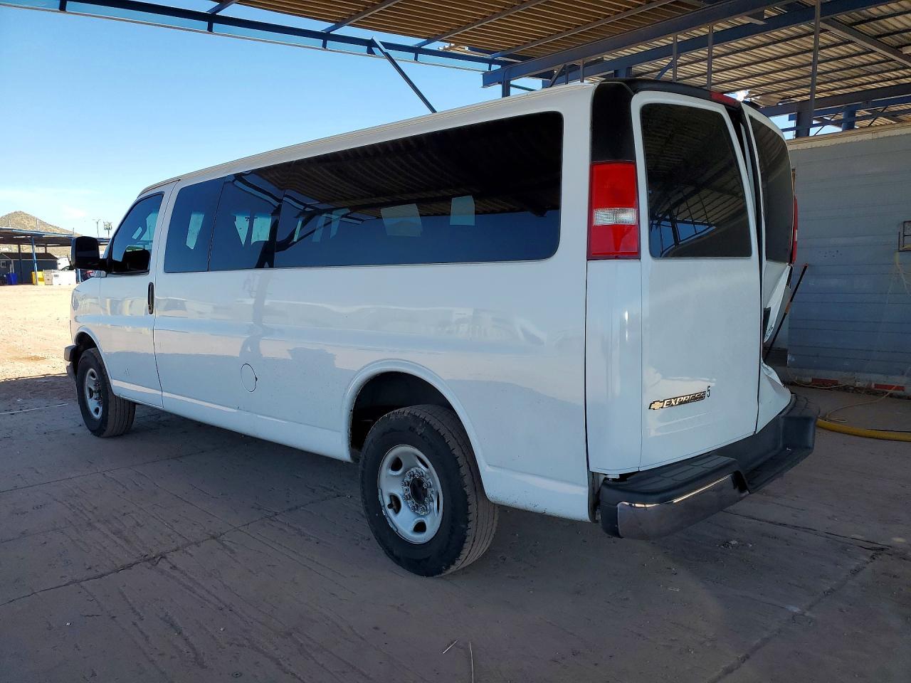 2017 Chevrolet Express G3500 LT