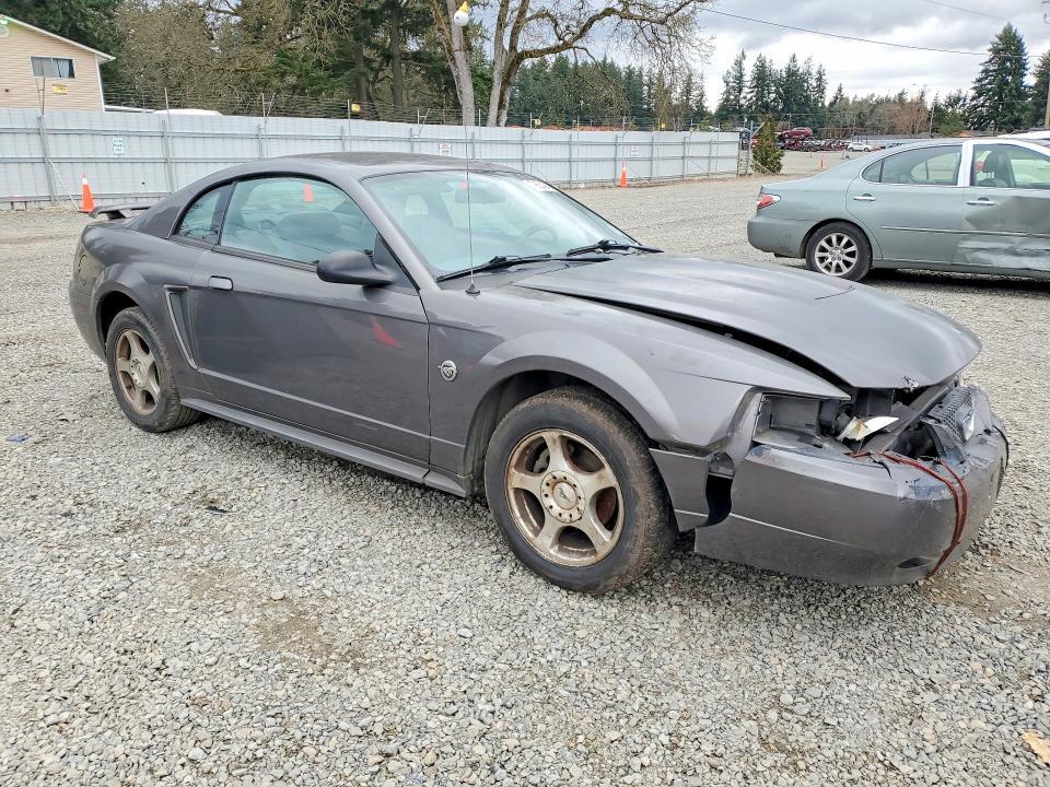 2004 Ford Mustang