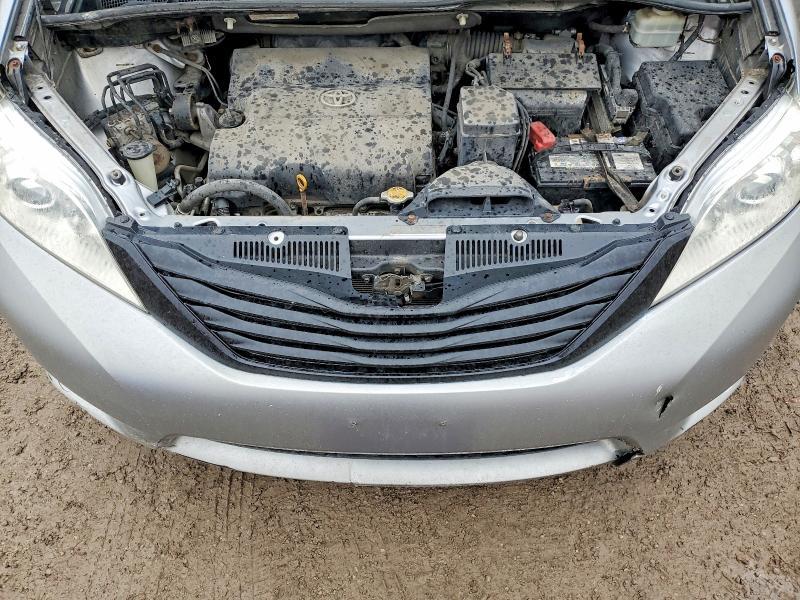 2012 Toyota Sienna Base 7-passenger