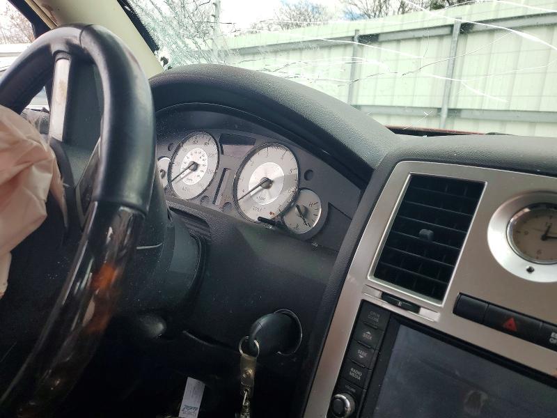 2010 Chrysler 300 Limited