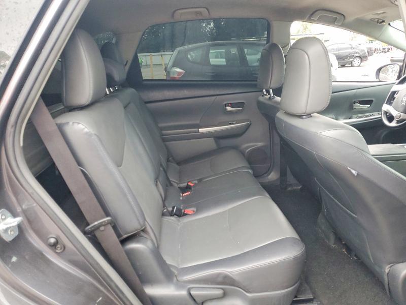 2013 Toyota Prius v Five