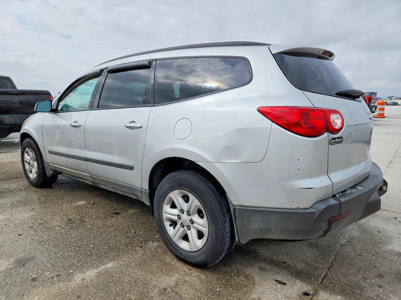 2011 Chevrolet Traverse ls