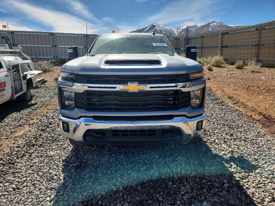 2025 Chevrolet Silverado K3500 LT