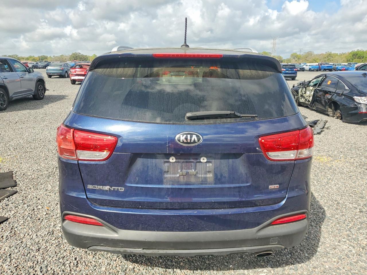 2017 KIA Sorento lx