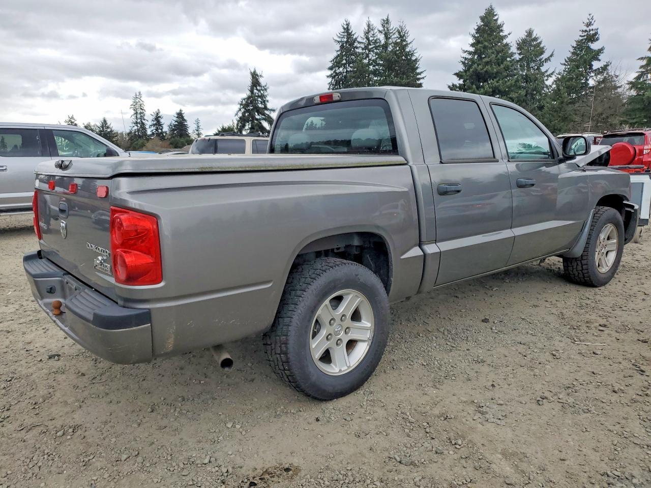 2011 Dodge Dakota SLT