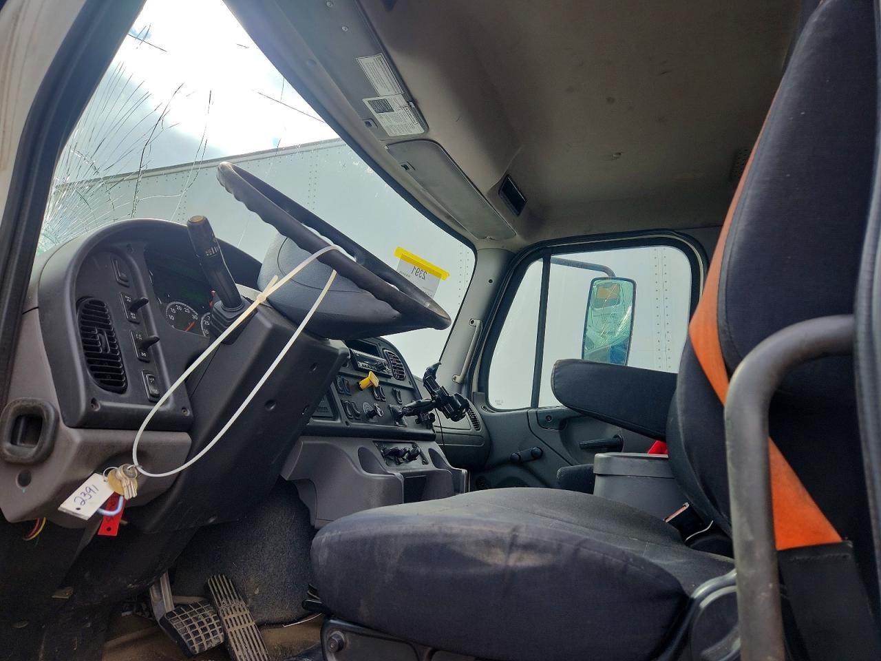 2020 Freigliner 2020 Freightliner Business Class M2 Flatbed Truck