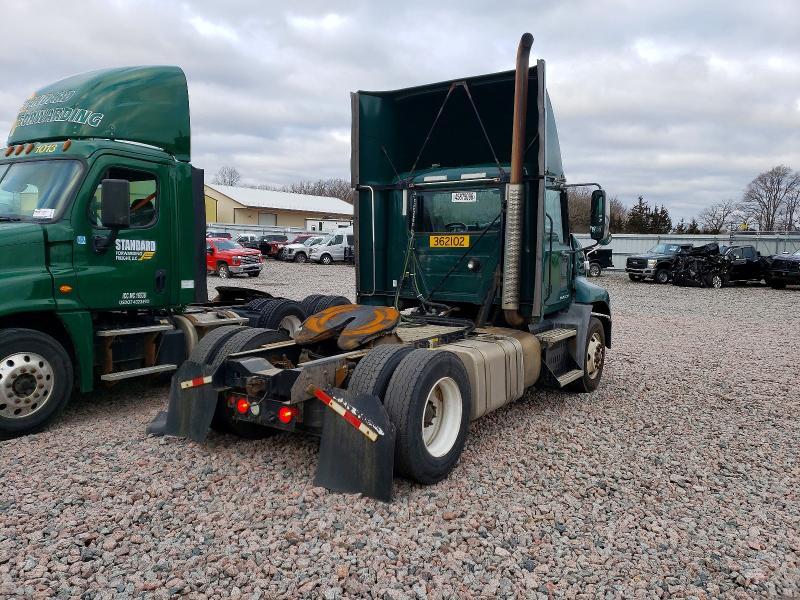 2017 Mack CXU612 Semi Truck