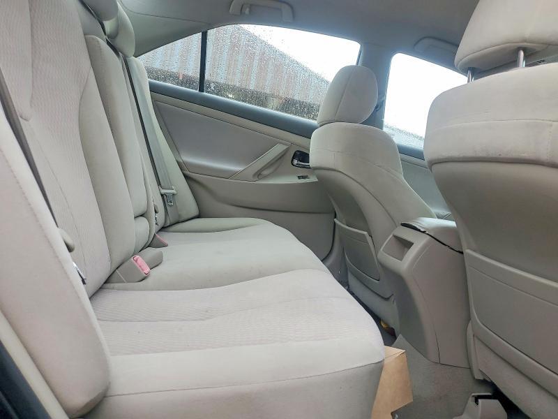 2011 Toyota Camry le