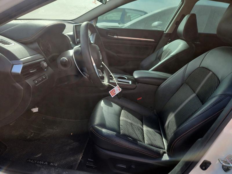 2025 Niss Altima 2.5 sr