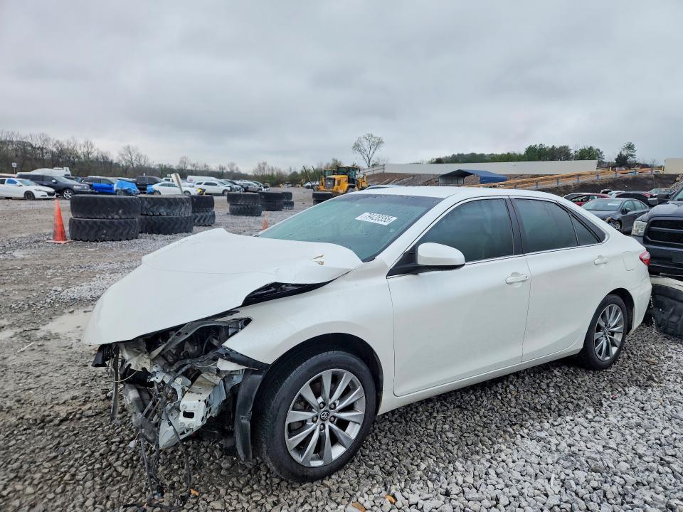 2016 Toyota Camry xle