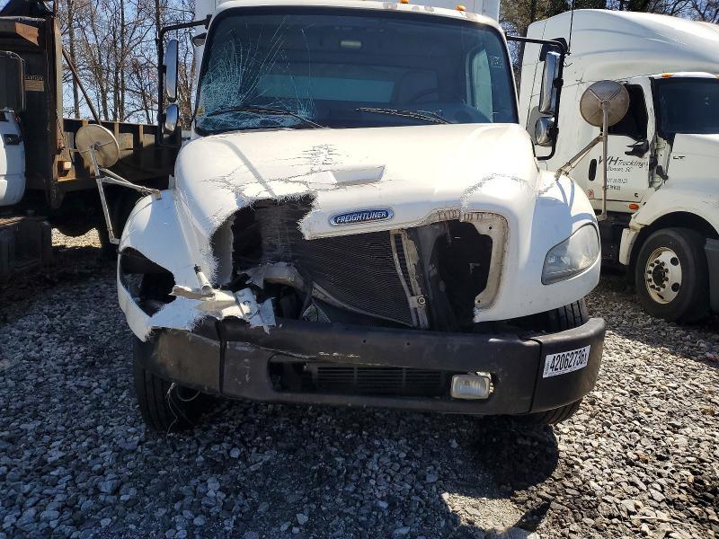 2013 Freightliner Business Class  M2 BOX Truck
