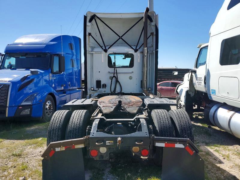 2017 Peterbilt 579