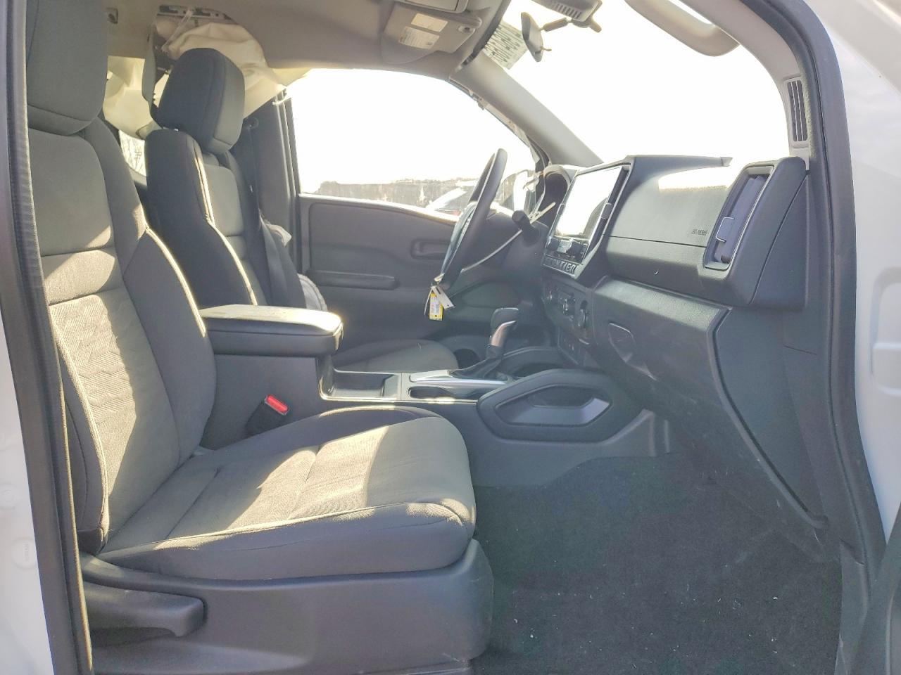 2025 Nissan Frontier S