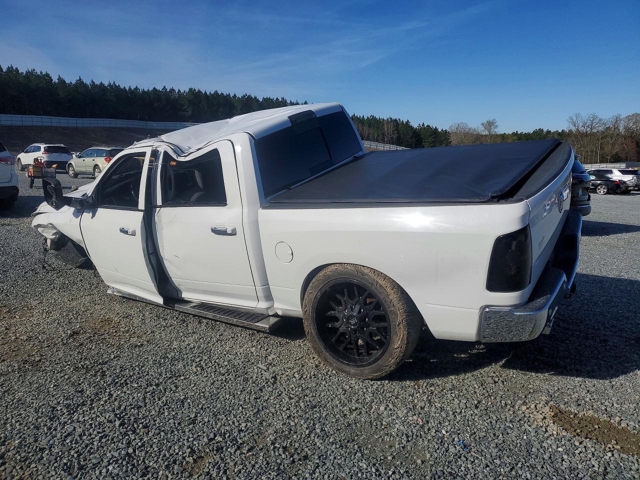 2016 Dodge RAM 1500 SLT