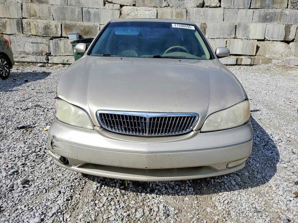 2001 Infiniti I30 Base