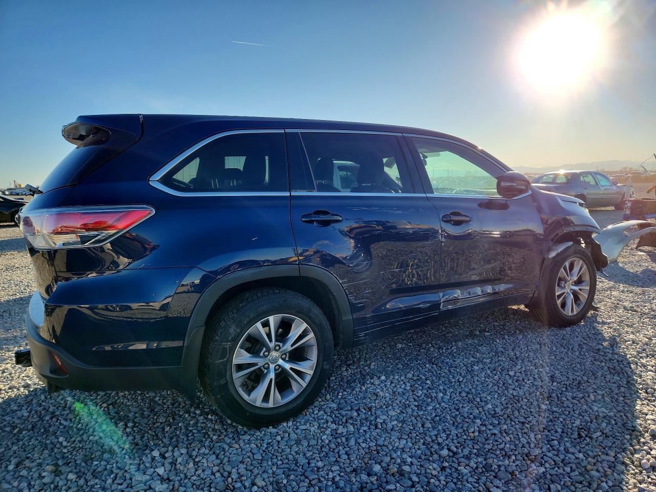 2015 Toyota Highlander le Plus