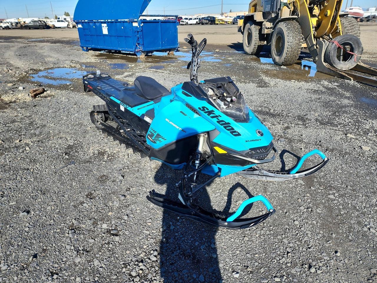 2020 Skidoo Summit X 850 E-TEC