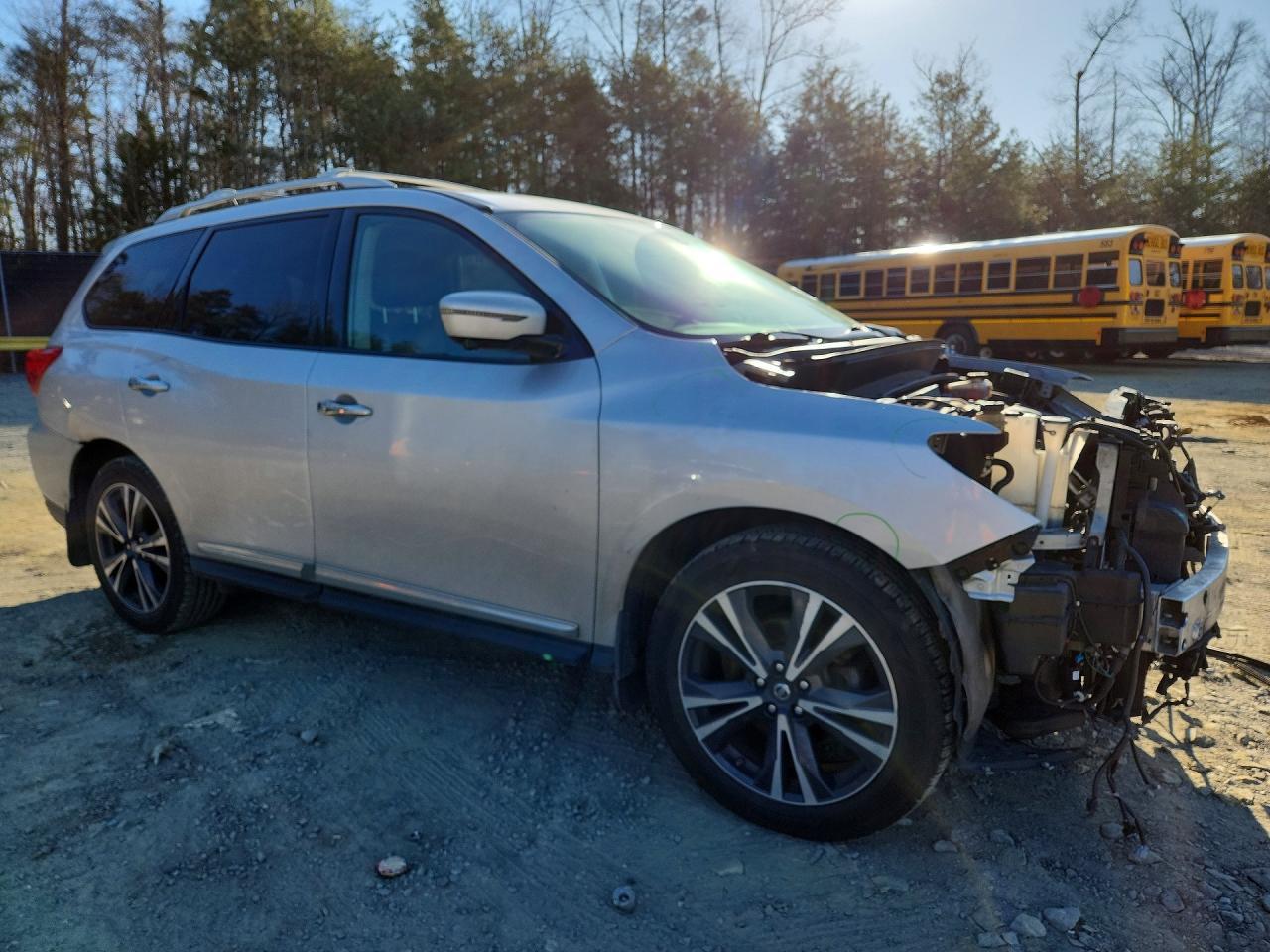 2018 Nissan Pathfinder Platinum