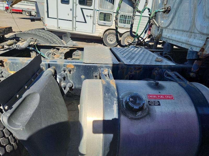 2020 Freigliner 2020 Freightliner Cascadia 126 Semi Truck