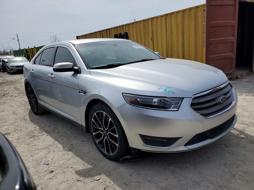 2018 Ford Taurus sel
