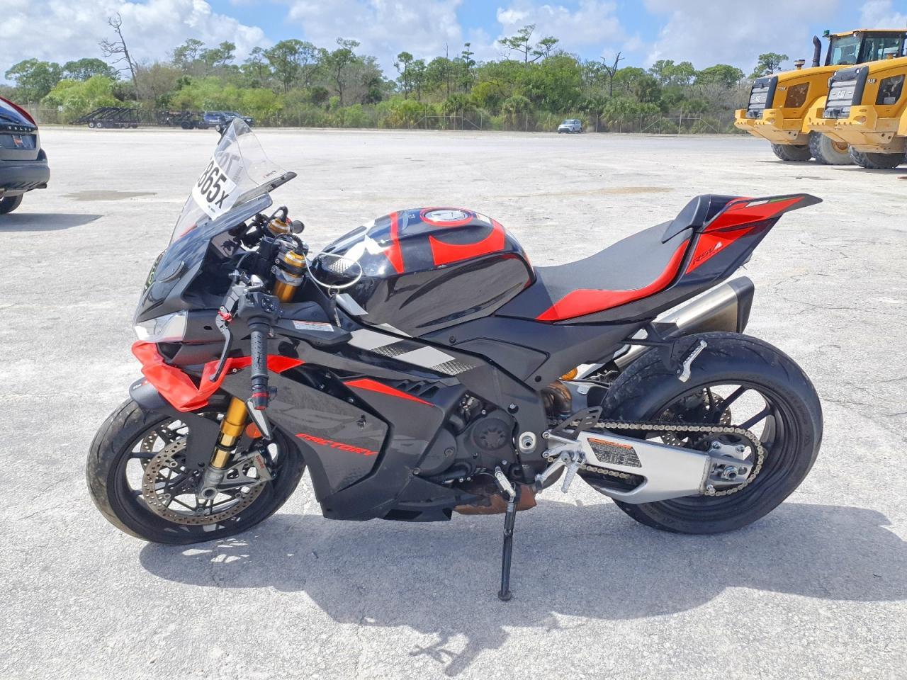 2026 Aprilia RSV4 1100 Factory