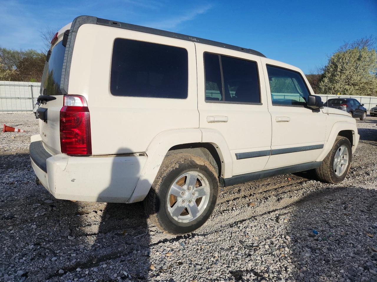 2008 Jeep Commander Sport