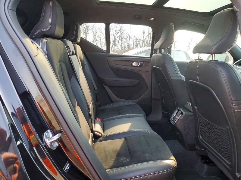 2021 Volvo Xc40 T5 R-design