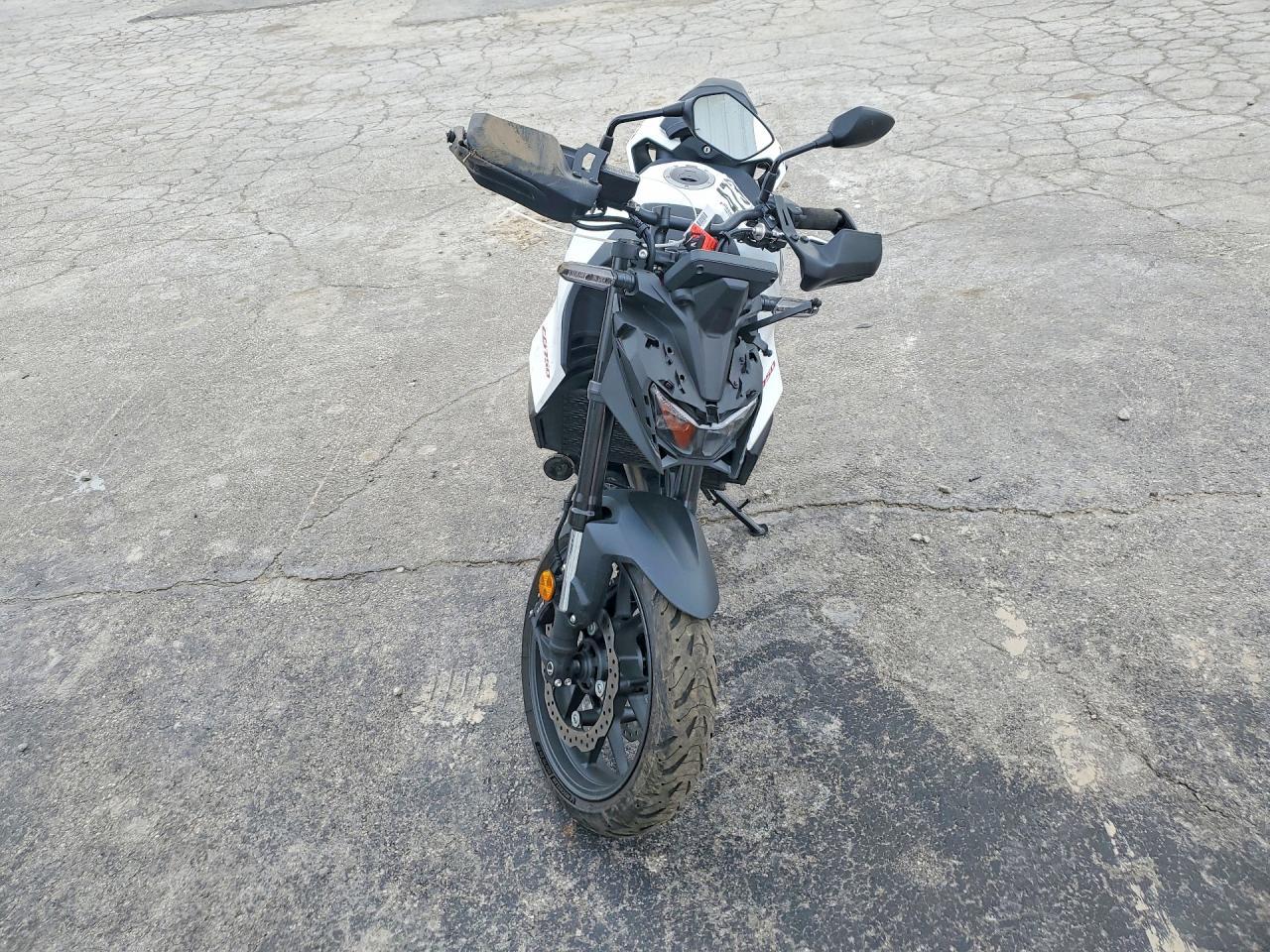 2025 Honda CB750 A