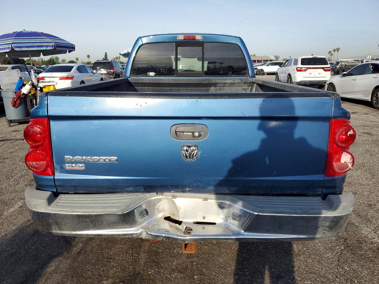 2005 Dodge Dakota slt