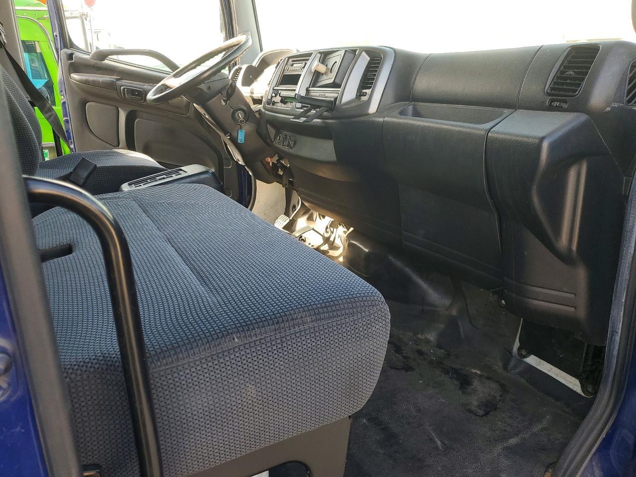 2009 Hino 338 BOX Truck