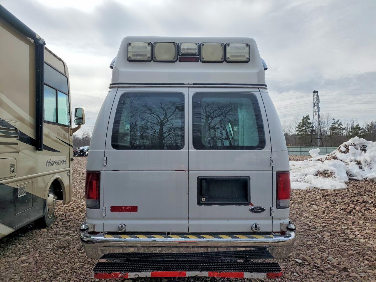 2012 Ford E350 Ambulance