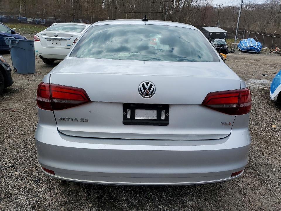 2016 Volkswagen Jetta se