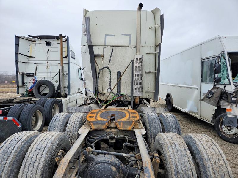 2010 Freightliner Columbia Semi Truck