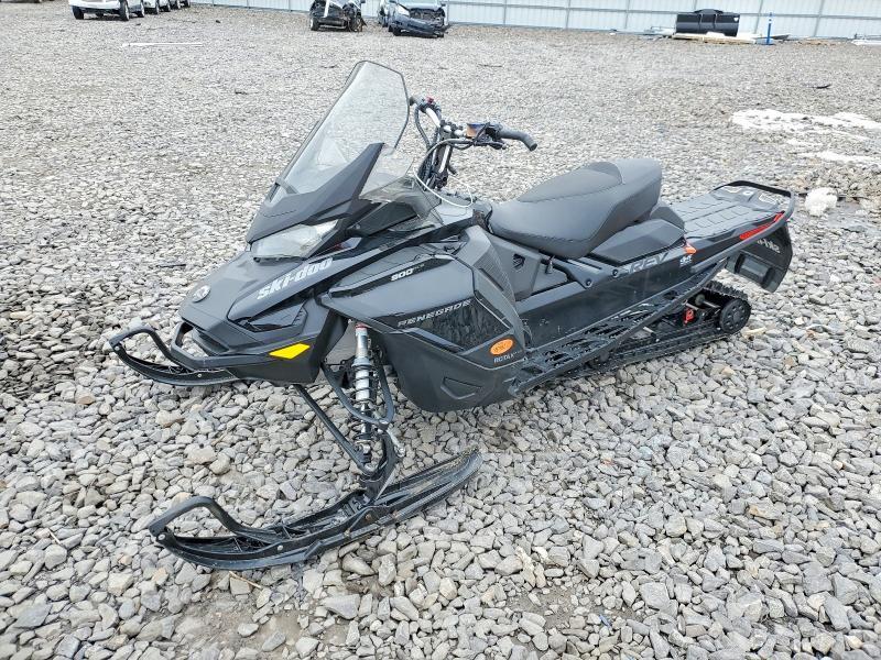 2020 Skidoo Renegade Adrenf