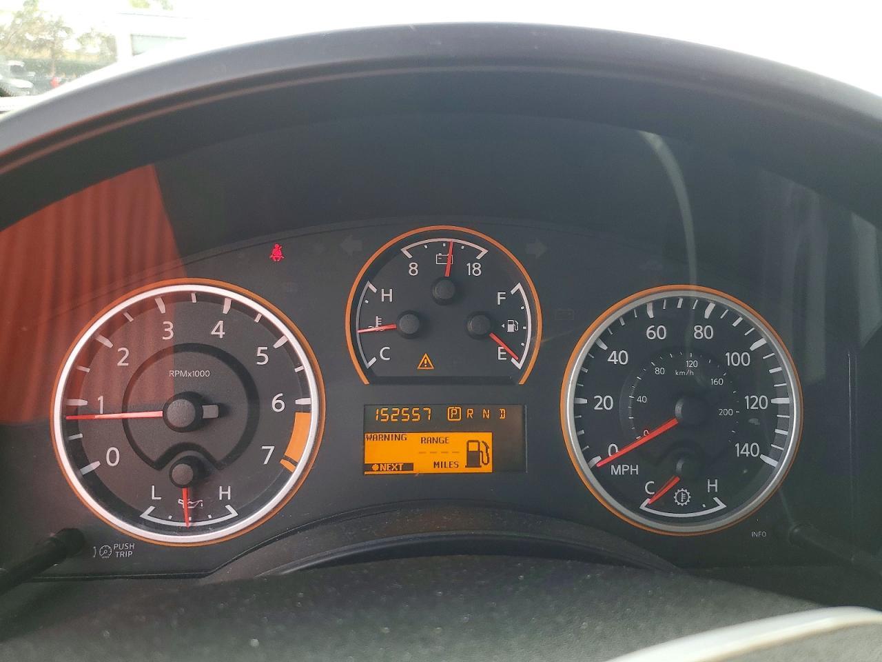 2010 Nissan Titan SE