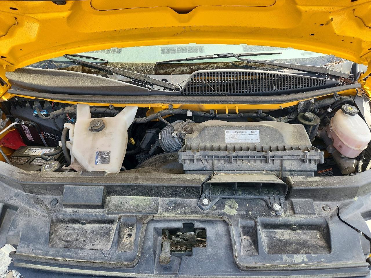 2022 GMC Savana BOX Truck