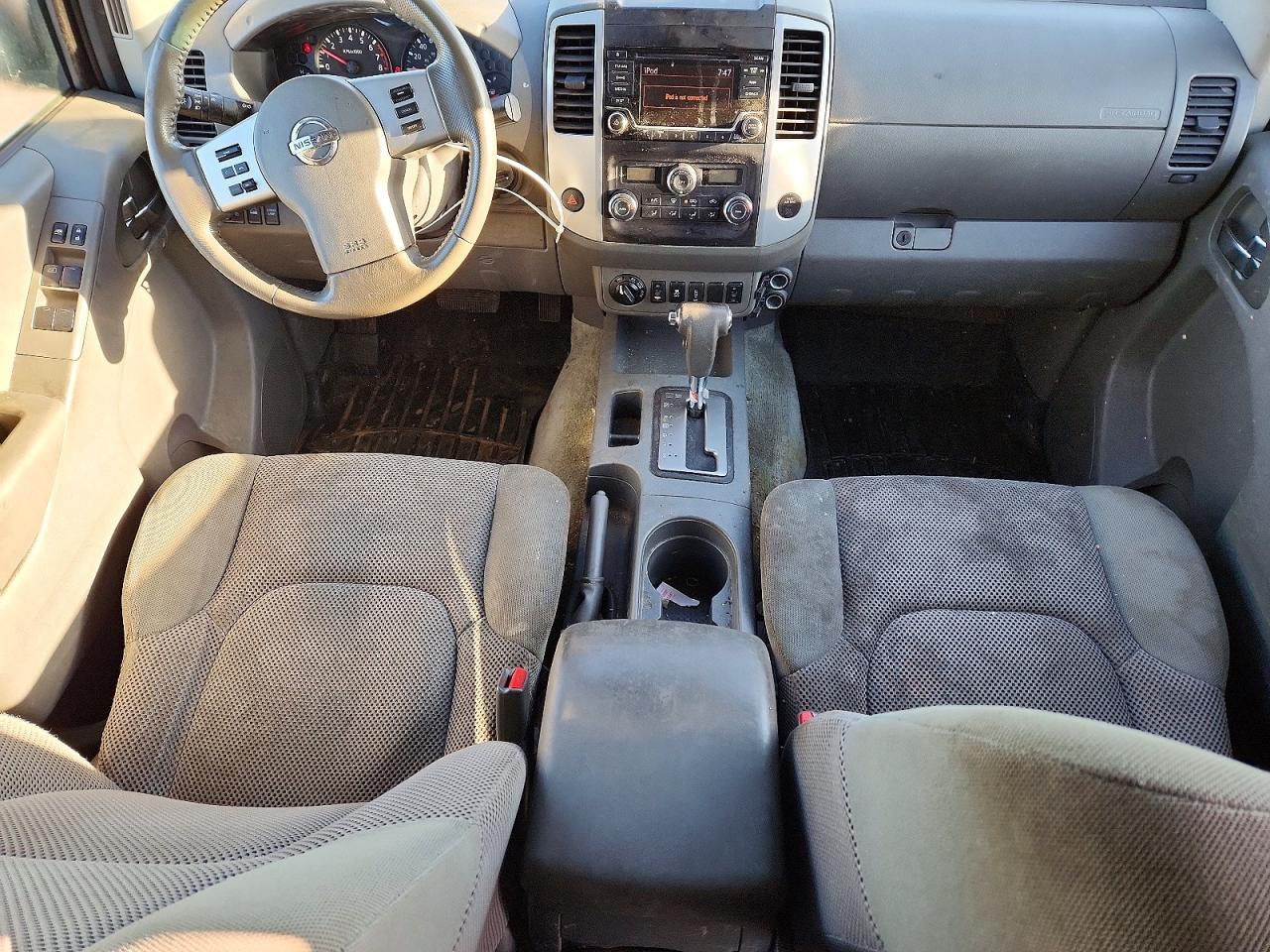 2016 Nissan Frontier SV