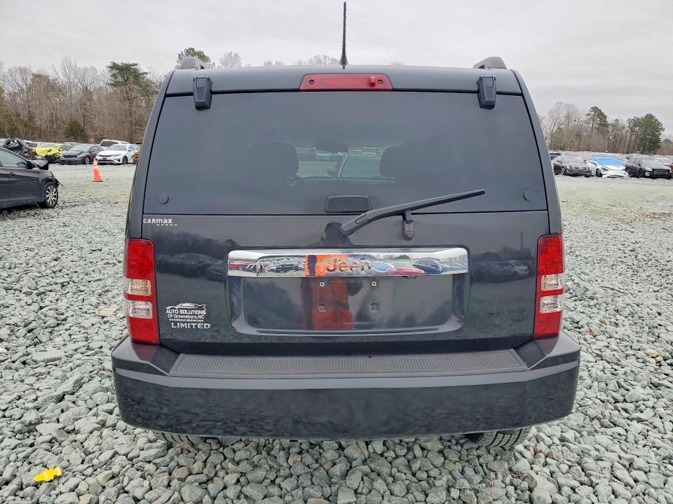 2012 Jeep Liberty jet