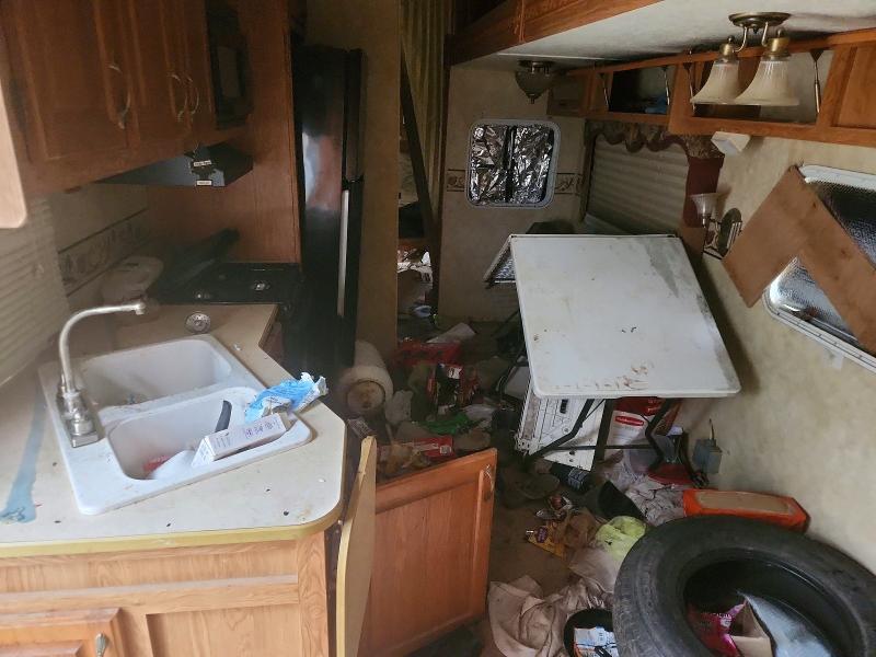 2006 Eagle Recreational Vehicle (RV)