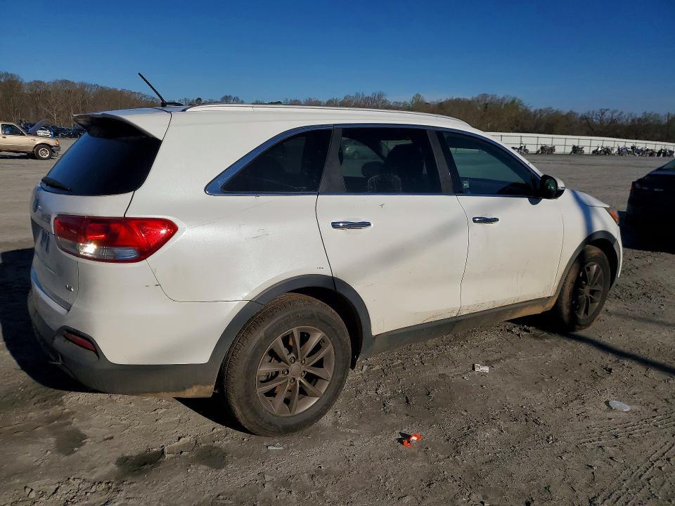 2016 KIA Sorento lx V6