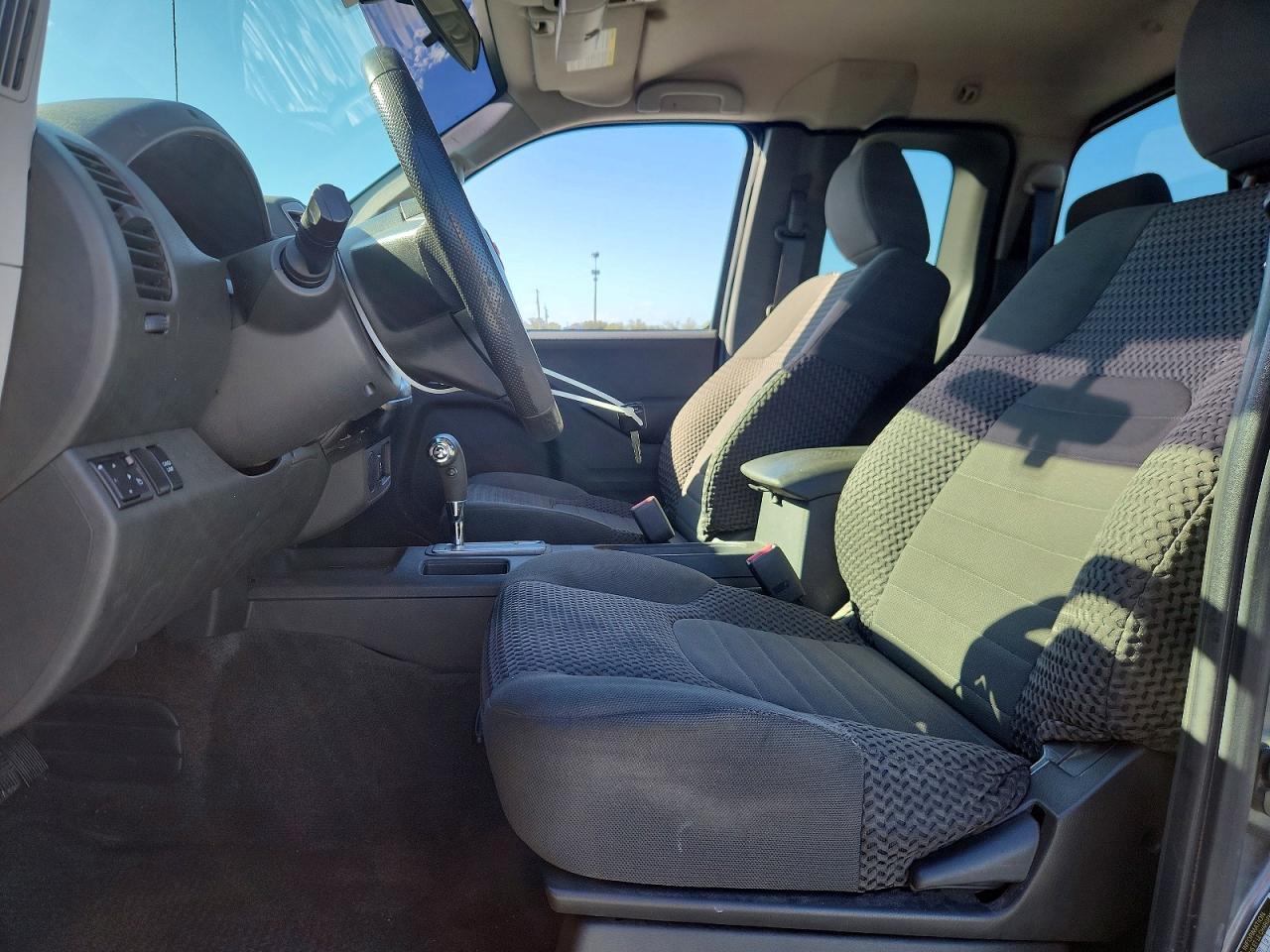2017 Nissan Frontier SV