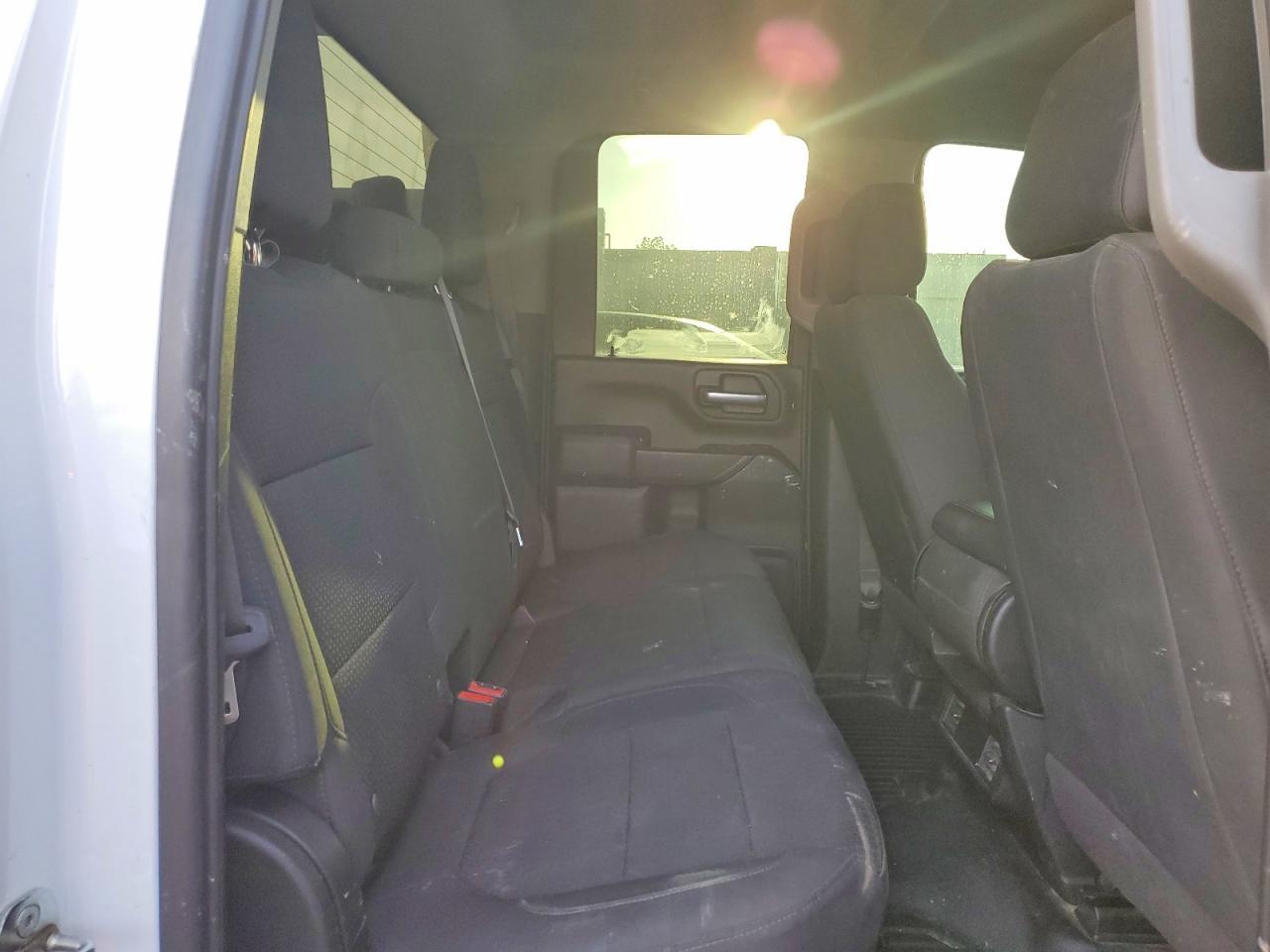 2020 Chevrolet Silverado Delivery Truck