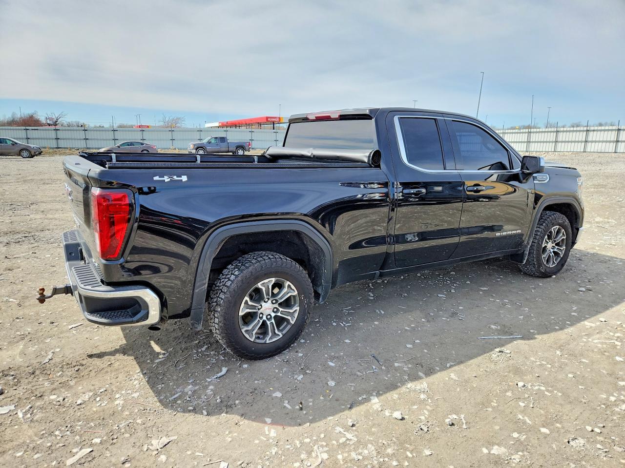 2022 GMC Sierra Limited K1500 SLE