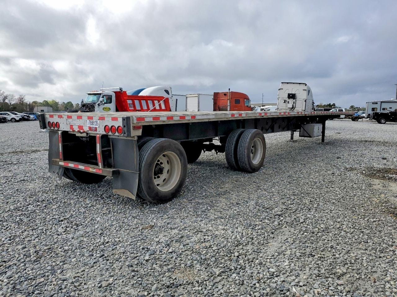2002 Transcraft Flatbed Trailer