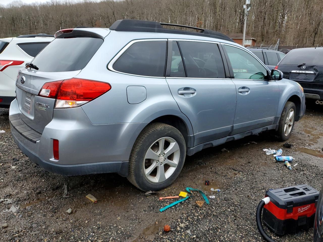 2013 Subaru Outback 2.5i Premium